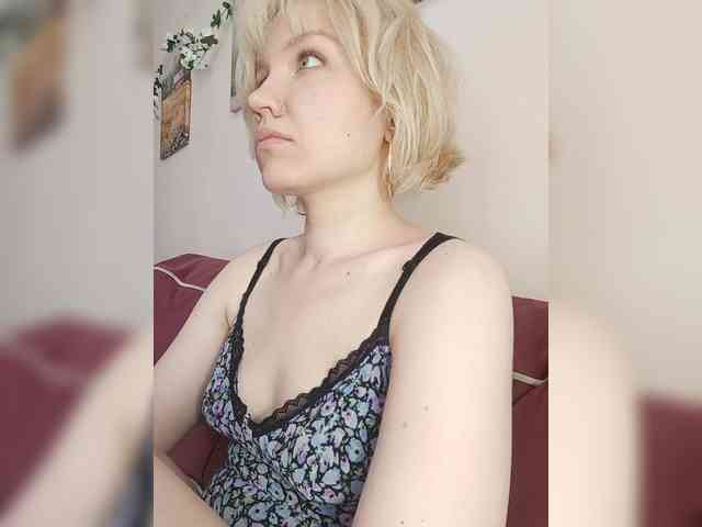LadyAnny webcam