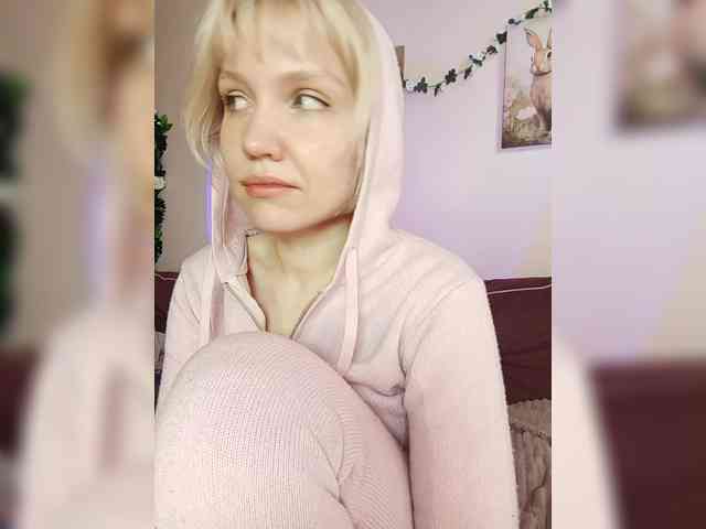 LadyAnny webcam