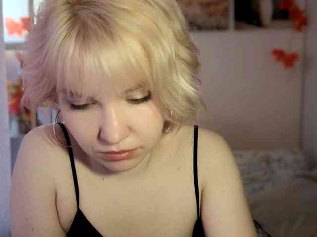 LadyAnny webcam