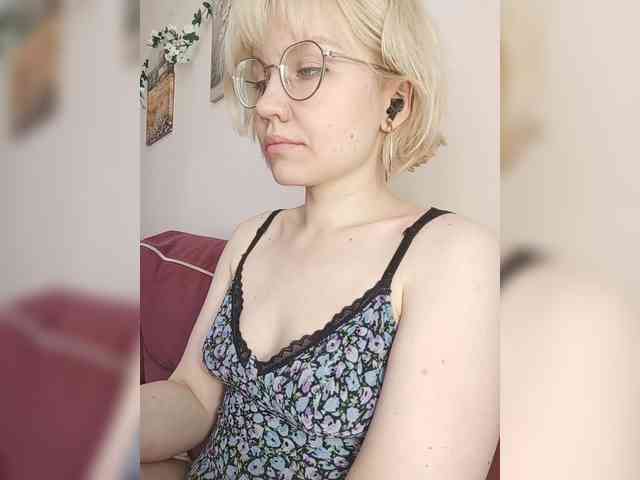 LadyAnny webcam