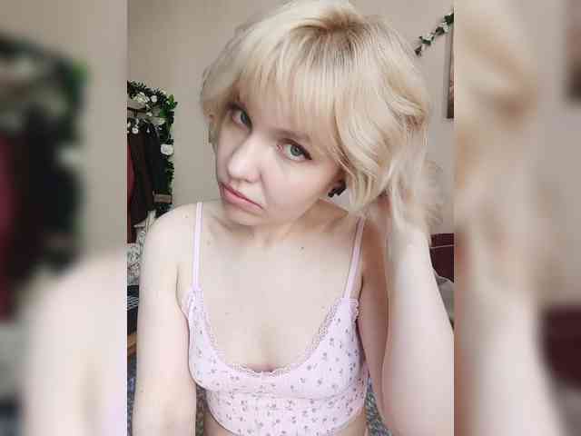 LadyAnny webcam