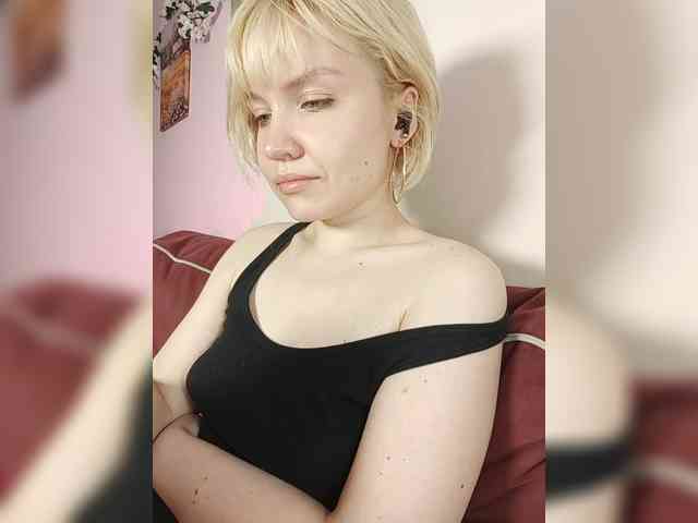LadyAnny webcam