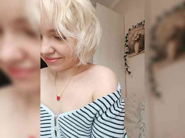 LadyAnny webcam