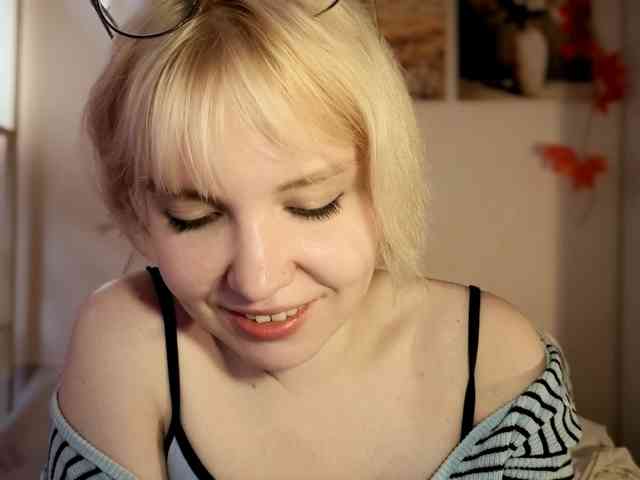 LadyAnny webcam