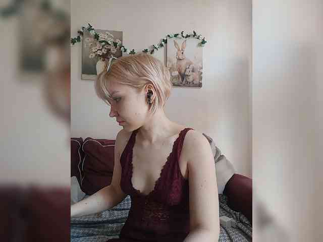 LadyAnny webcam