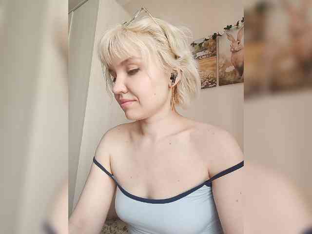 LadyAnny webcam