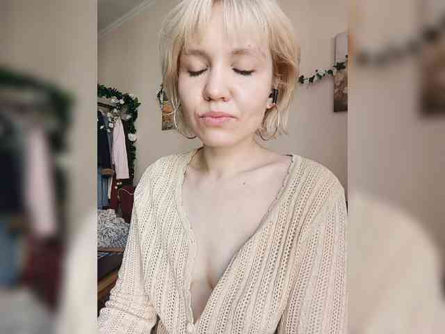 LadyAnny webcam