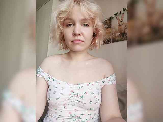 LadyAnny webcam