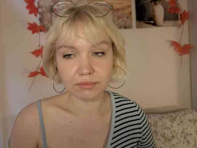 LadyAnny webcam