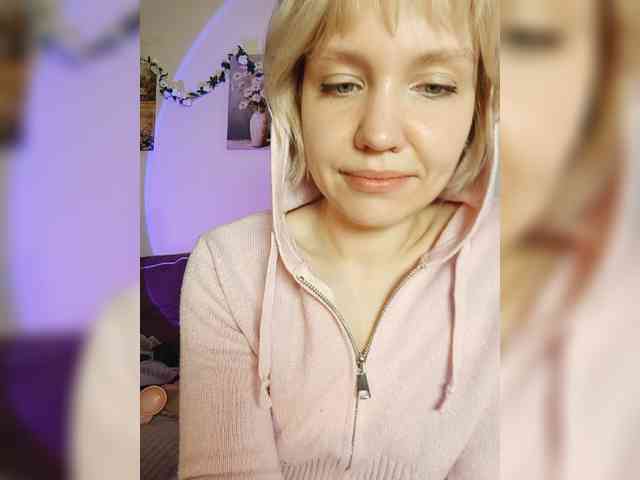 LadyAnny webcam