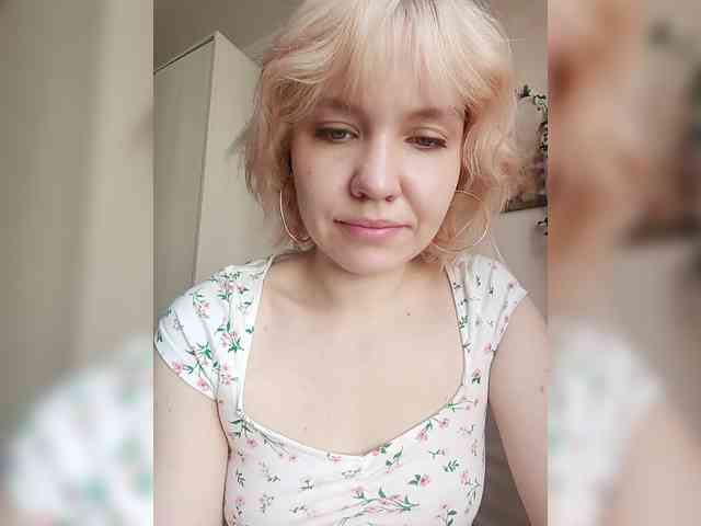 LadyAnny webcam