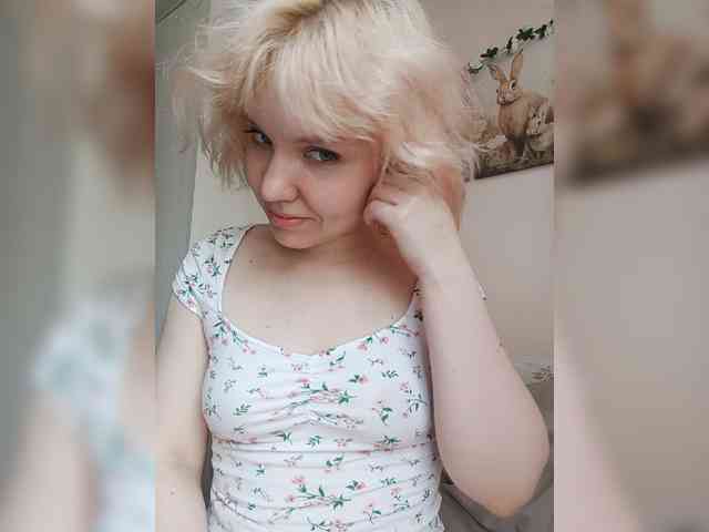 LadyAnny webcam