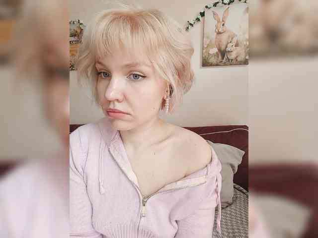 LadyAnny webcam