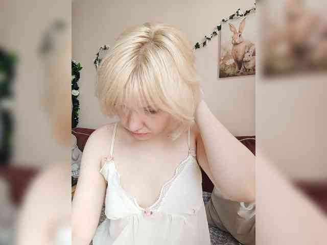 LadyAnny webcam