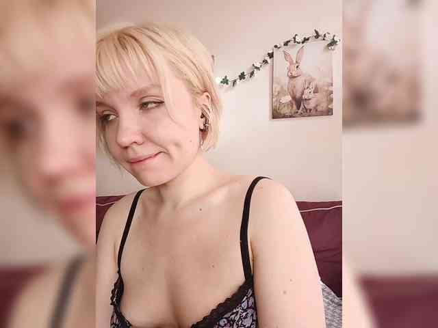 LadyAnny webcam