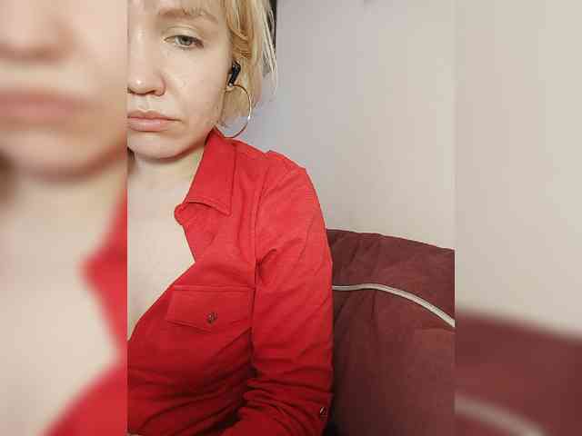LadyAnny webcam