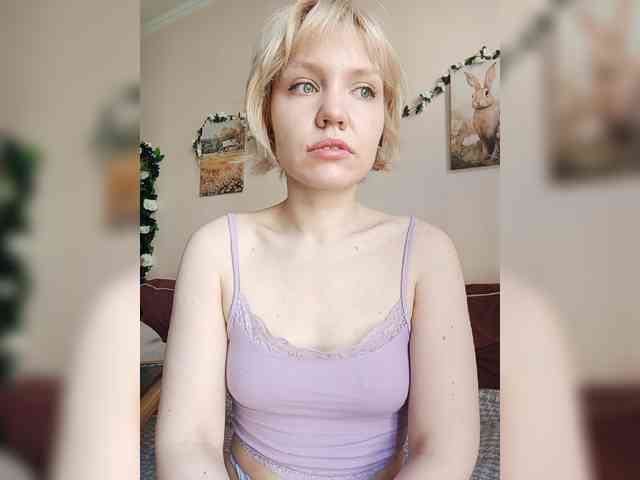 LadyAnny webcam