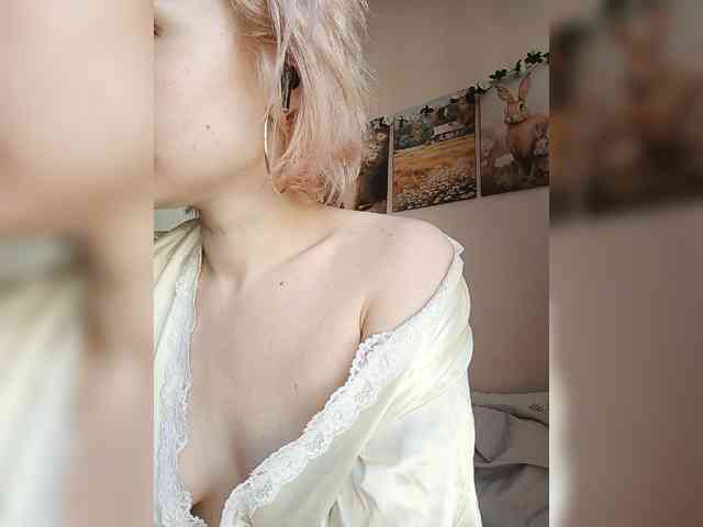 LadyAnny webcam
