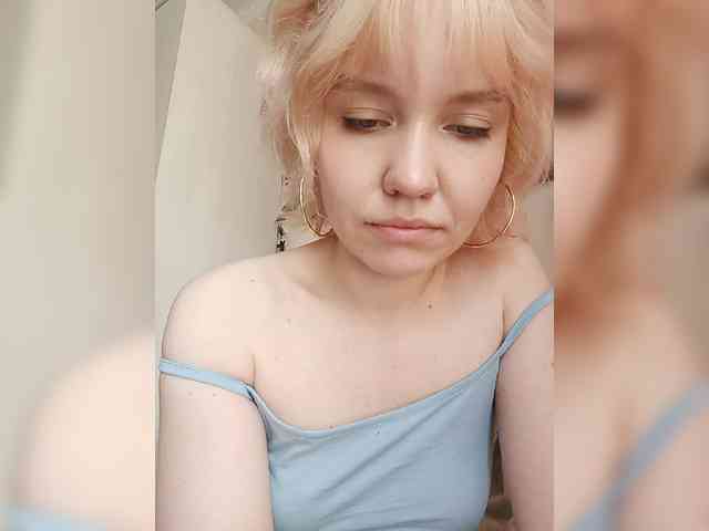 LadyAnny webcam