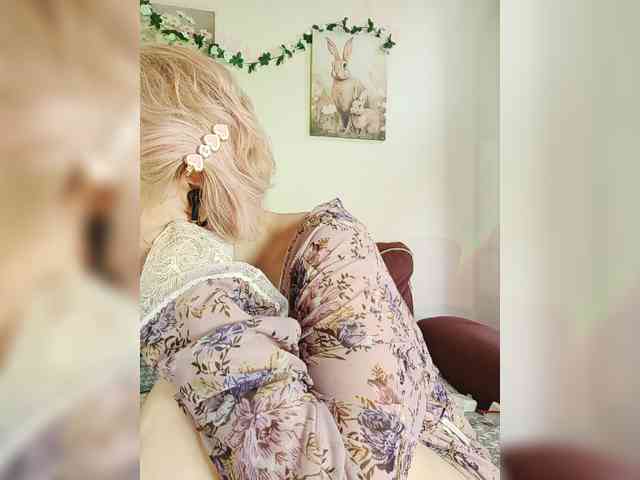 LadyAnny webcam