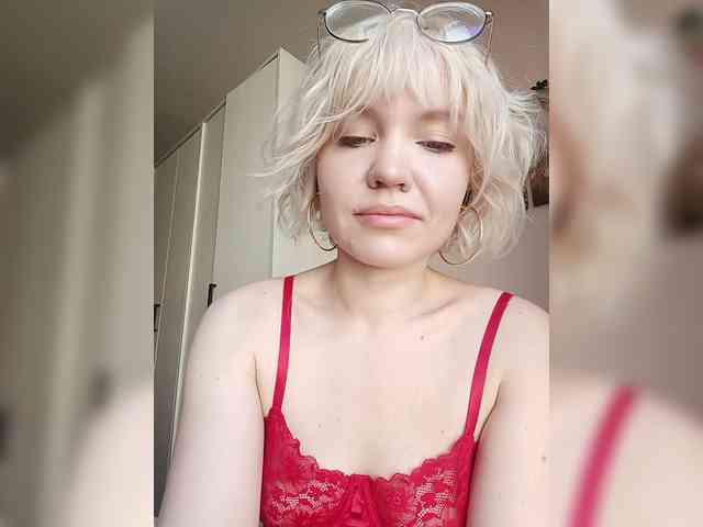 LadyAnny webcam