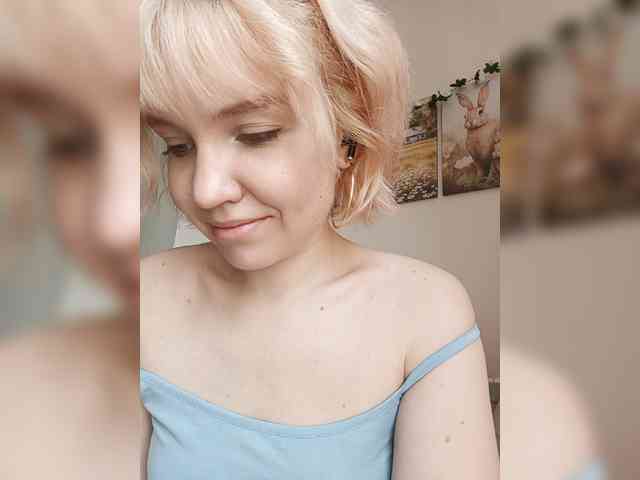 LadyAnny webcam