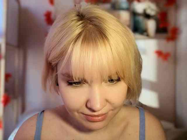 LadyAnny webcam