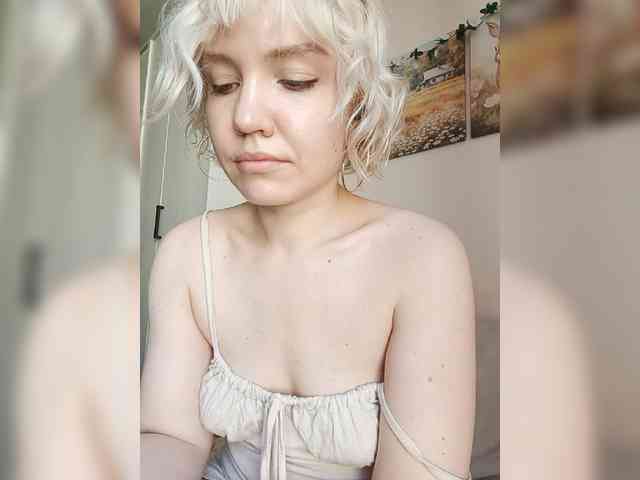 LadyAnny webcam
