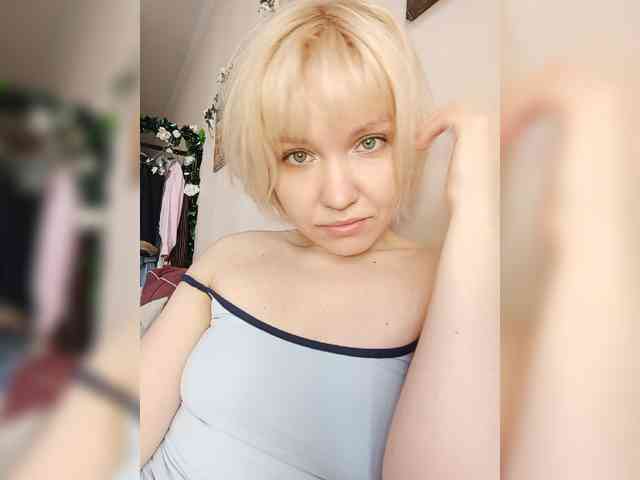 LadyAnny webcam