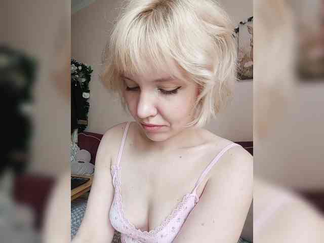 LadyAnny webcam