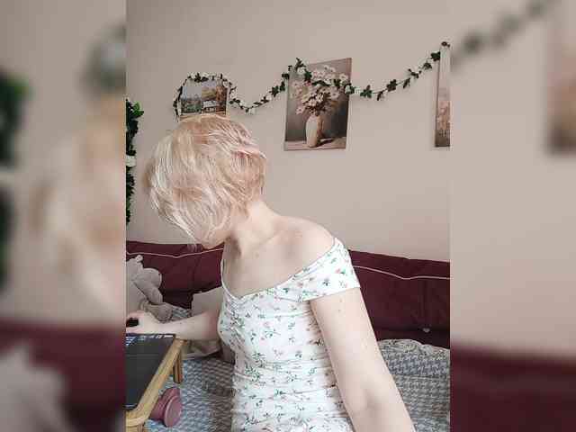 LadyAnny webcam