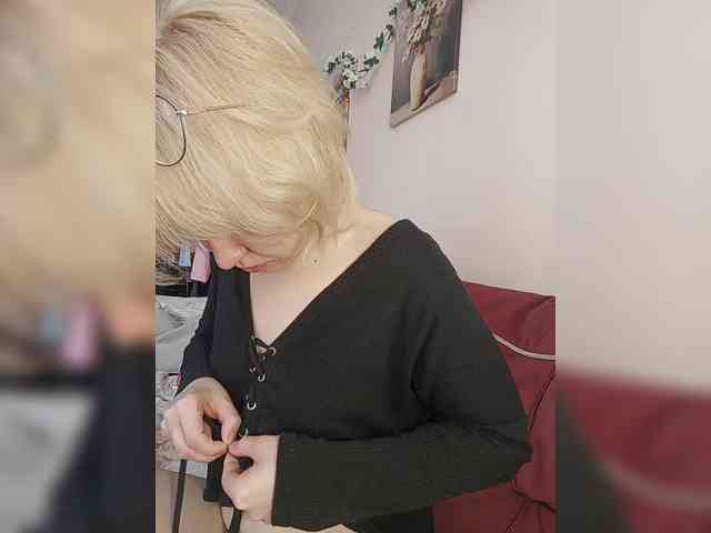 LadyAnny webcam