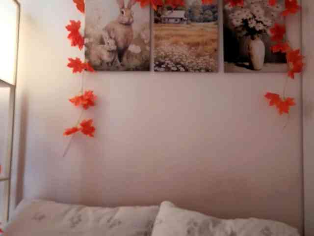 LadyAnny webcam