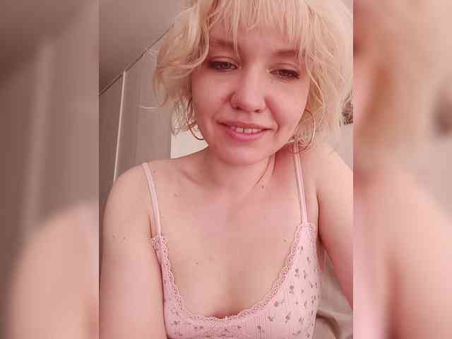 LadyAnny webcam