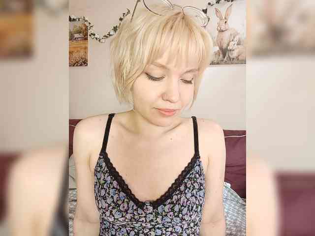 LadyAnny webcam
