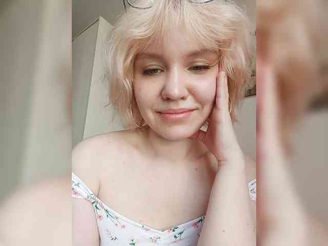 LadyAnny webcam