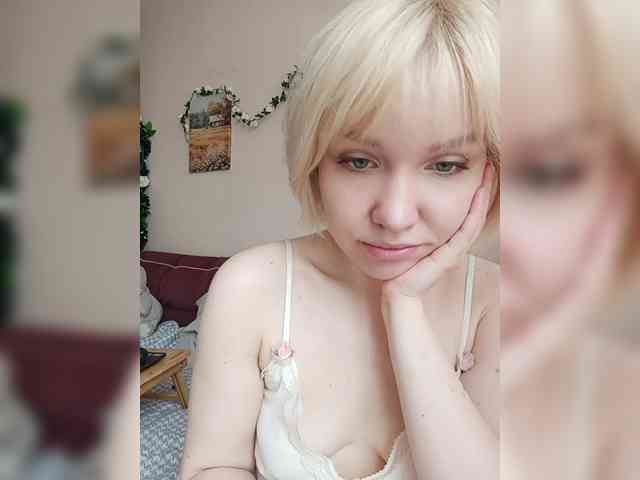 LadyAnny webcam