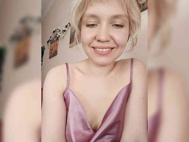 LadyAnny webcam