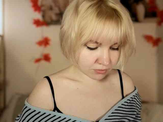 LadyAnny webcam
