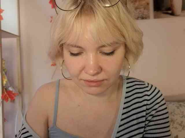 LadyAnny webcam