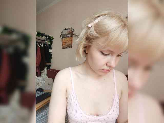 LadyAnny webcam