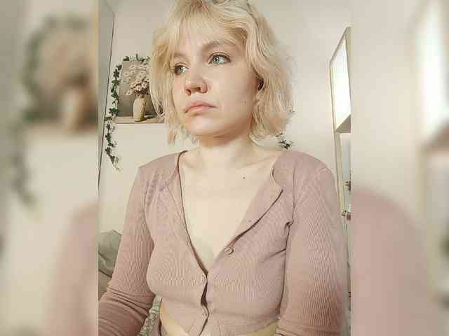 LadyAnny webcam