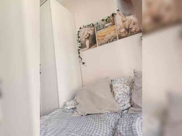 LadyAnny webcam