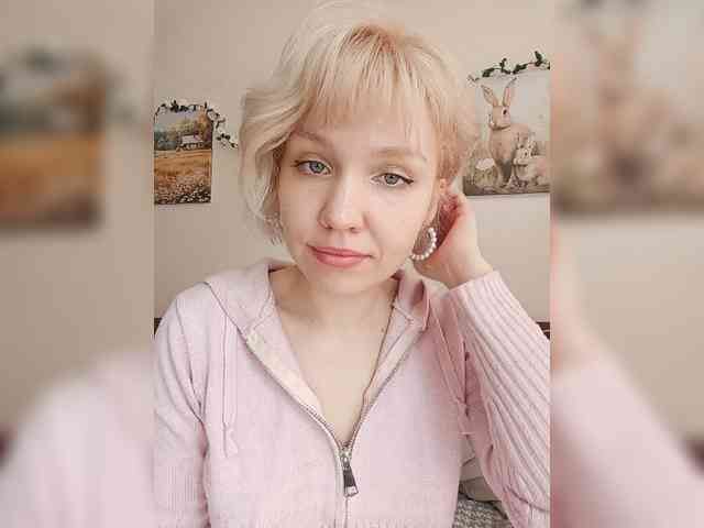 LadyAnny webcam