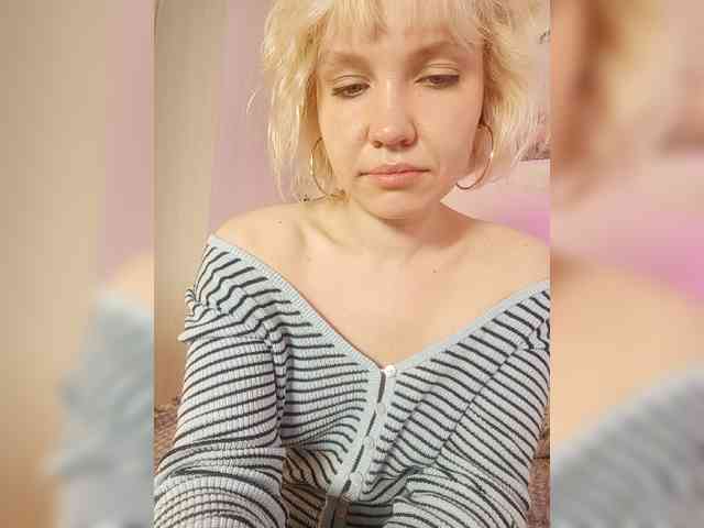 LadyAnny webcam