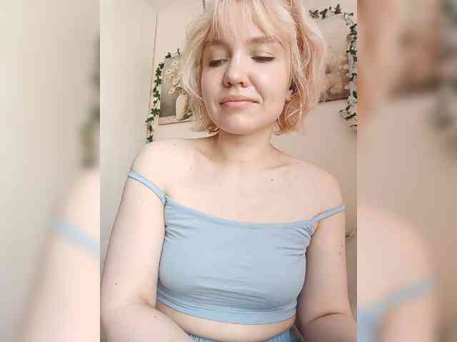LadyAnny webcam