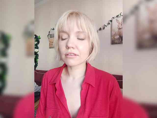 LadyAnny webcam