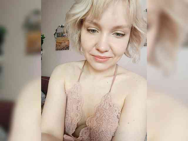 LadyAnny webcam