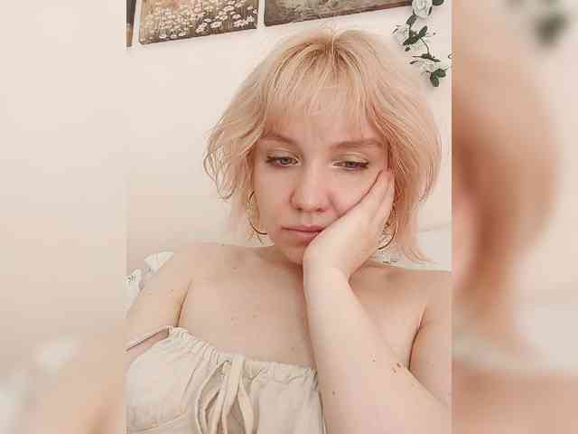 LadyAnny webcam