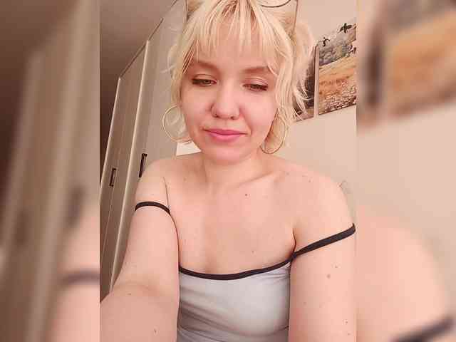 LadyAnny webcam